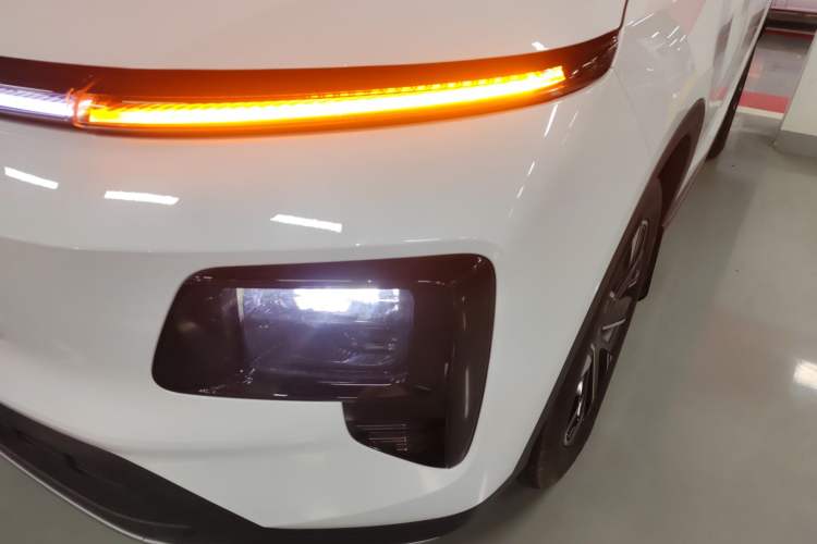 Used JETOUR Shanhai L7 2024 1.5T 120km MAX+ 7-Seater Left Front Headlight