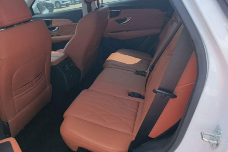 Used JETOUR Shanhai L7 2024 1.5T 120km MAX 5-Seater Left Rear Seat