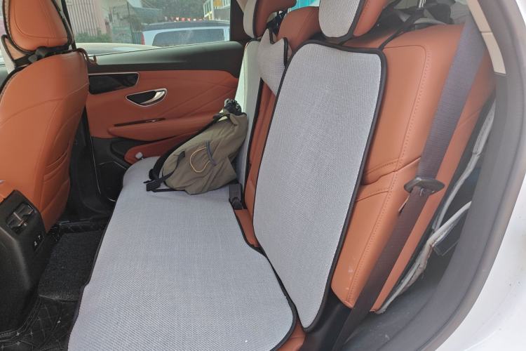 Used JETOUR Shanhai L7 2024 1.5T 120km MAX 5-Seater Left Rear Seat