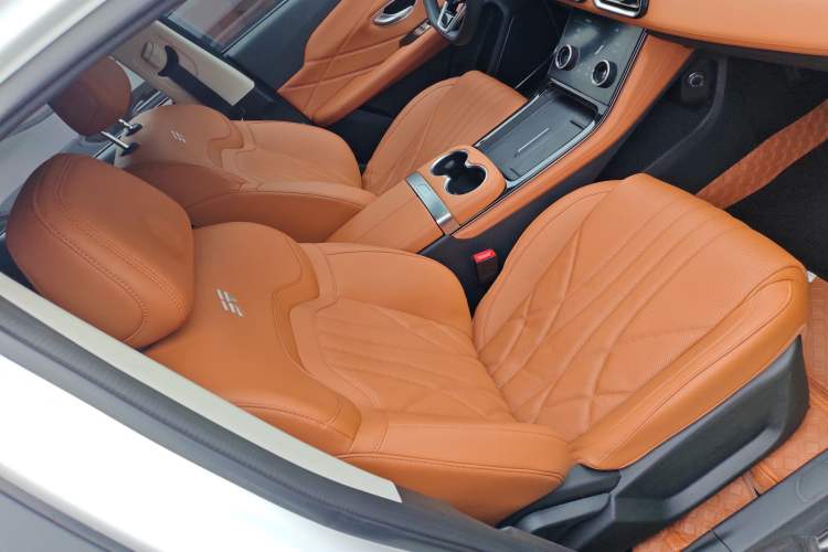 Used JETOUR Shanhai L7 2024 1.5T 120 km MAX 7-Seater Right Front Seat