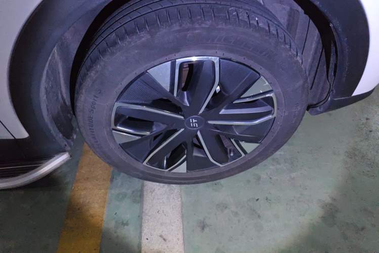 Used JETOUR Shanhai L7 2024 1.5T 120km MAX+ 7-Seater Right Front Wheel Hub