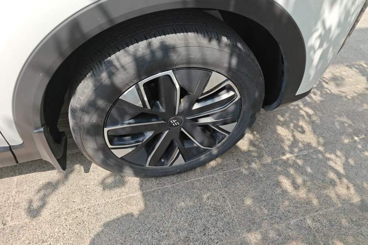 Used JETOUR Shanhai L7 2024 1.5T 120 km MAX 7-Seater Right Front Wheel Hub