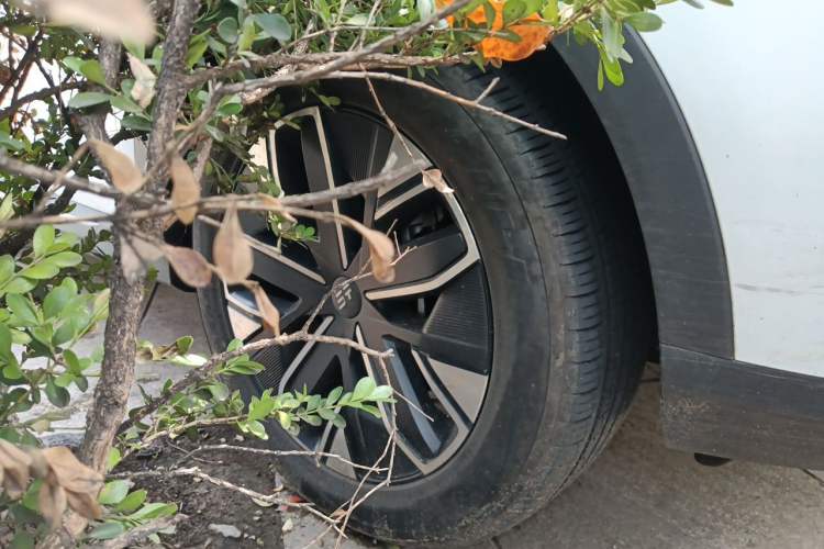 Used JETOUR Shanhai L7 2024 1.5T 120km MAX 5-Seater Right Front Wheel Hub