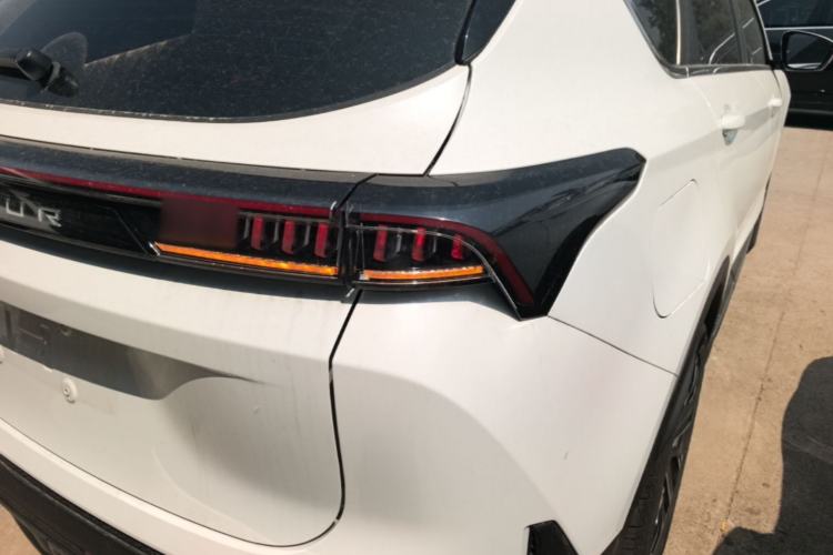 Used JETOUR Shanhai L7 2024 1.5T 120km MAX 5-Seater Right Rear Taillight