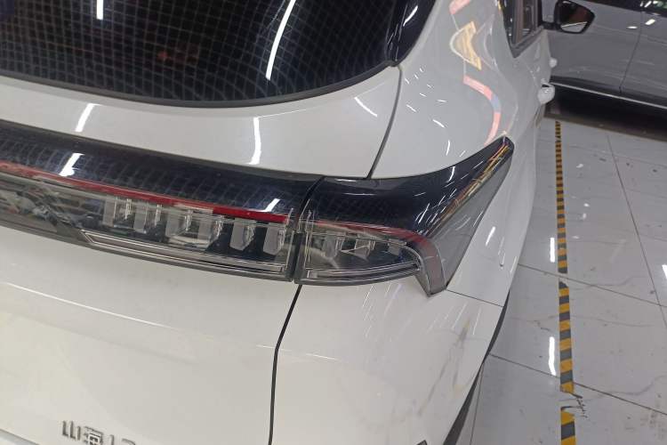 Used JETOUR Shanhai L7 2024 1.5T 120km MAX+ 7-Seater Right Rear Taillight