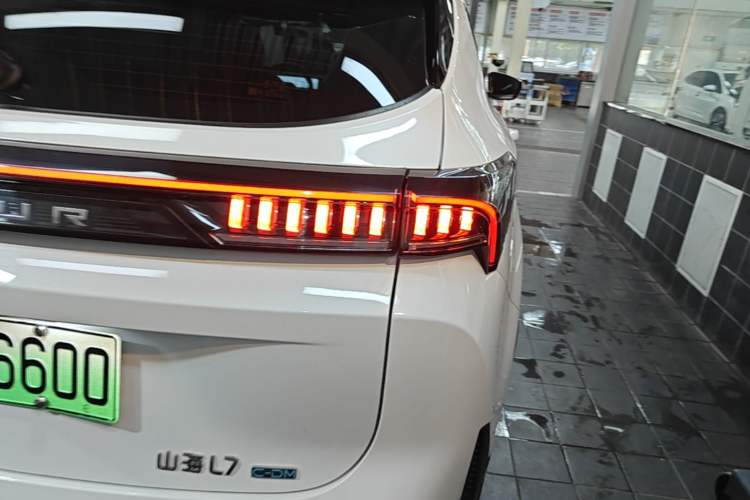Used JETOUR Shanhai L7 2024 1.5T 120 km MAX+ 5-seater Right Rear Taillight