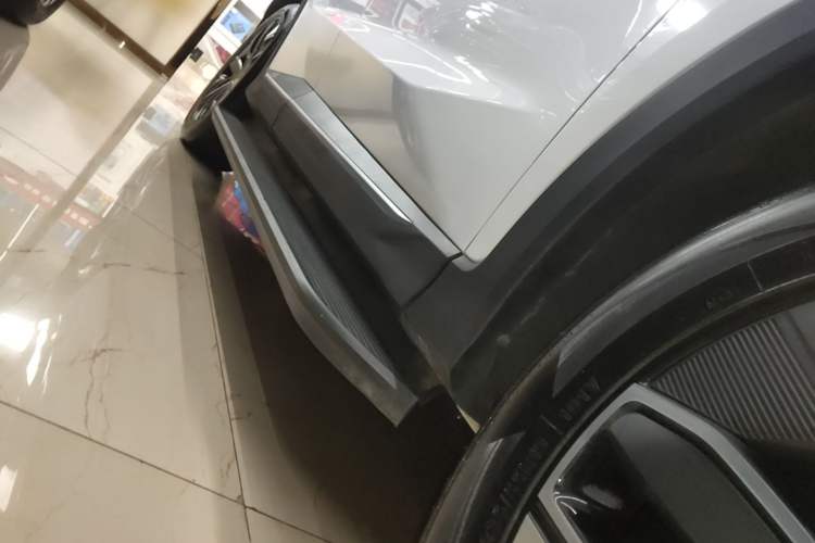 Used JETOUR Shanhai L7 2024 1.5T 120km MAX 5-Seater Right Side Sill