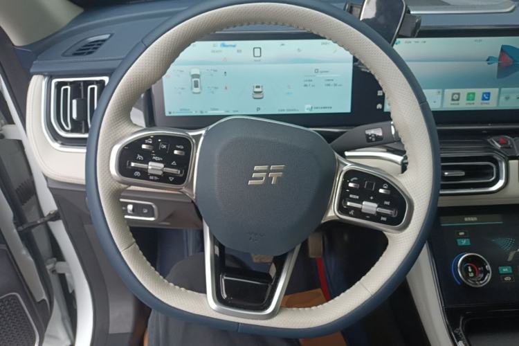 Used JETOUR Shanhai L7 2024 1.5T 120 km MAX 7-Seater Steering Wheel