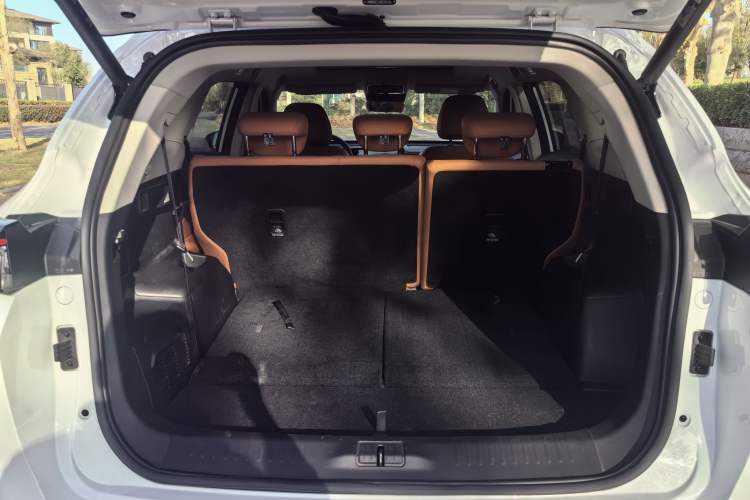 Used JETOUR Shanhai L7 2024 1.5T 120km ULTRA 7-Seater Trunk