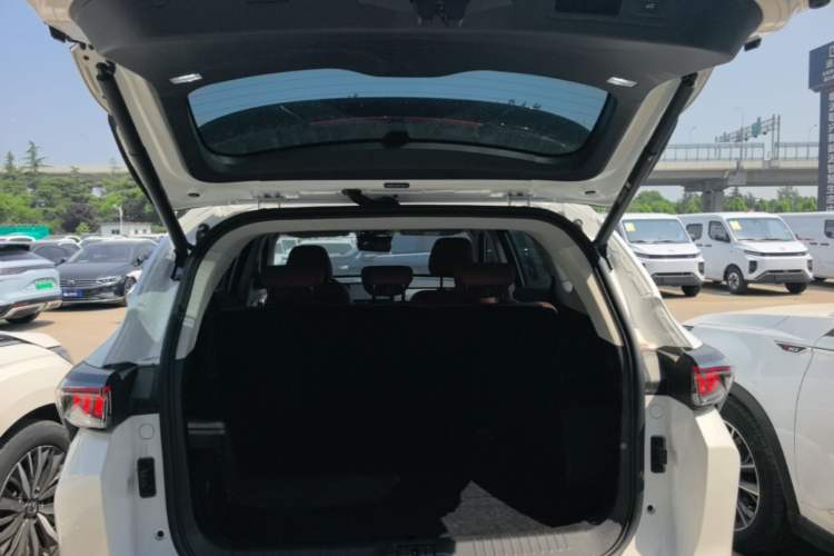 Used JETOUR Shanhai L7 2024 1.5T 120km MAX 5-Seater Trunk