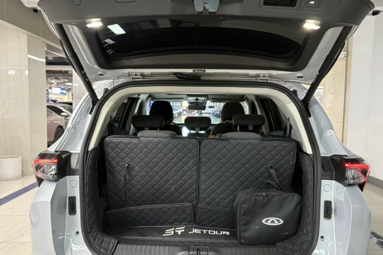 Used JETOUR Shanhai L7 2024 1.5T 120km ULTRA 7-Seater Trunk