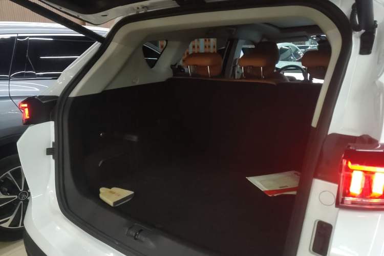 Used JETOUR Shanhai L7 2024 1.5T 120km MAX 5-Seater Trunk
