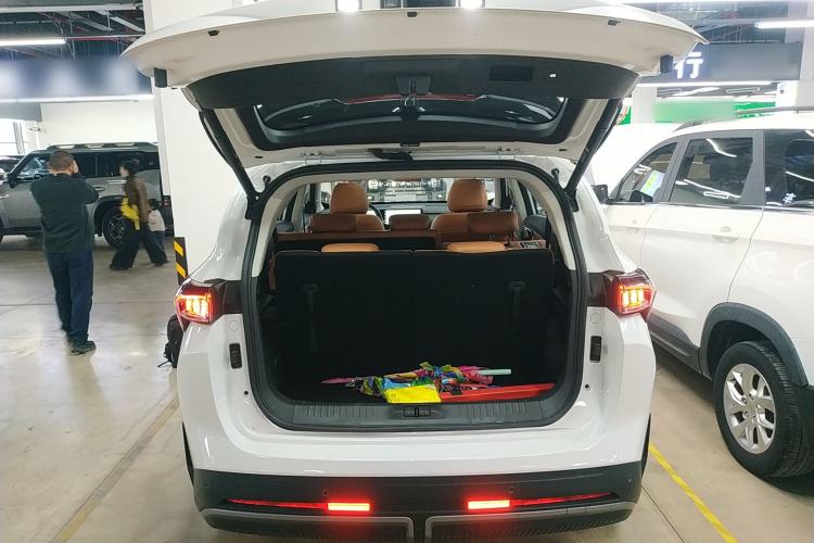 Used JETOUR Shanhai L7 2024 1.5T 120km ULTRA 7-Seater Trunk