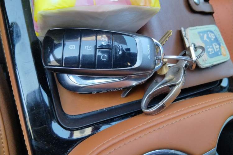 Used JETOUR Shanhai L7 2024 1.5T 120 km MAX 7-Seater Vehicle Key