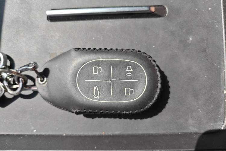 Used JETOUR Shanhai L7 2024 1.5T 120km MAX 5-Seater Vehicle Key