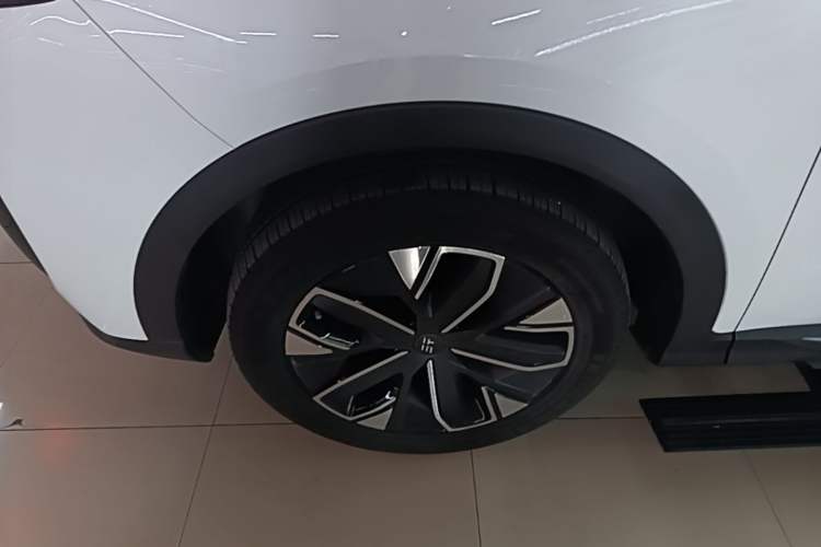 Used JETOUR Shanhai L7 2025 1.5T 120km Comfort Edition 5-Seater Left Front Wheel Hub