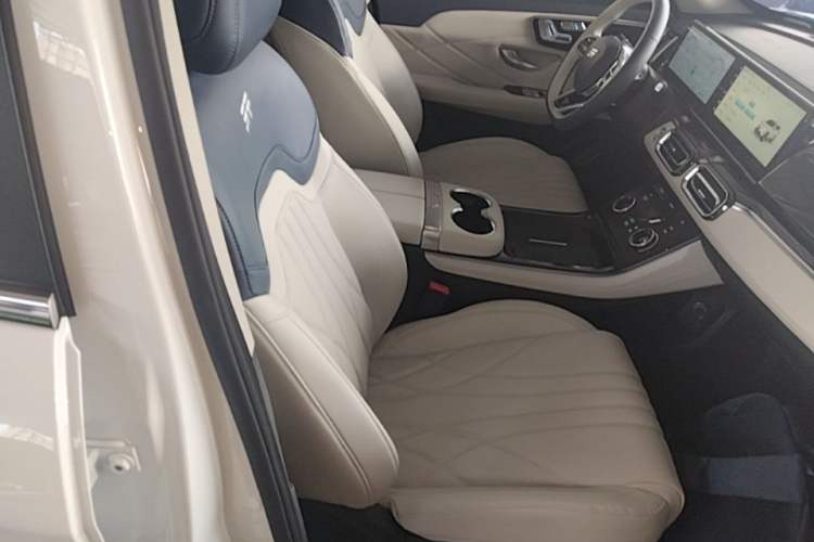 Used JETOUR Shanhai L7 2025 1.5T 120km Comfort Edition 7-Seater Right Front Seat