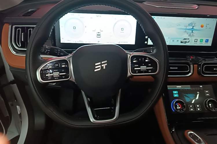 Used JETOUR Shanhai L7 2025 1.5T 120km Comfort Edition 5-Seater Steering Wheel