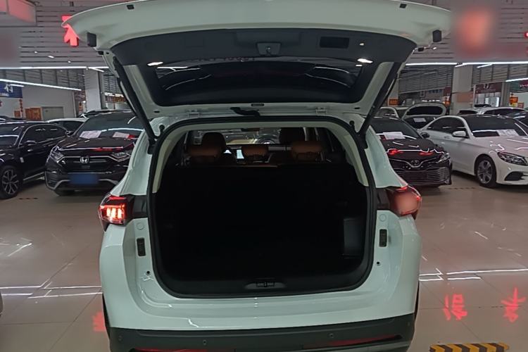 Used JETOUR Shanhai L7 2025 1.5T 120km Comfort Edition 5-Seater Trunk