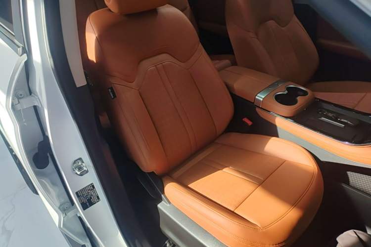Used JETOUR Shanhai L7 2026 Model 1.5T 130km Luxury 7-seater Right Front Seat