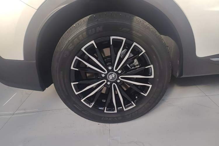Used JETOUR Shanhai L7 2026 Model 1.5T 130km Luxury 7-seater Right Rear Wheel Hub
