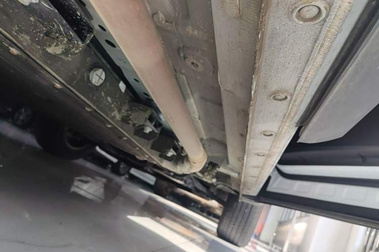 Used JETOUR Shanhai L7 2026 Model 1.5T 130km Luxury 7-seater Right Side Sill