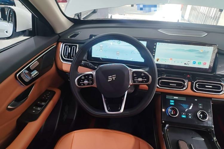 Used JETOUR Shanhai L7 2026 Model 1.5T 130km Luxury 7-seater Steering Wheel