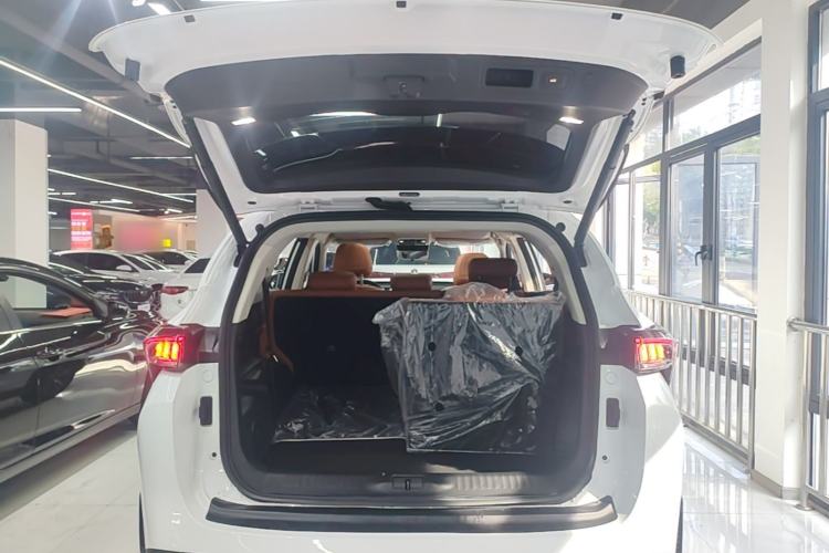 Used JETOUR Shanhai L7 2026 Model 1.5T 130km Luxury 7-seater Trunk