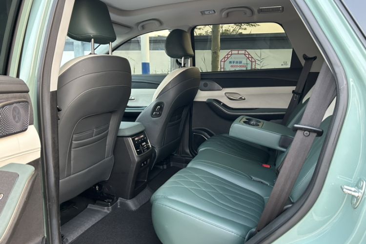 Used JETOUR Shanhai L9 2024 1.5TD 2DHT Max 7-Seater Interior 3