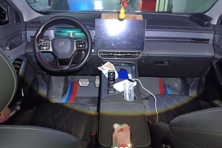 Used JETOUR Shanhai L9 2024 1.5TD 2DHT Pro 7-Seater Center Console