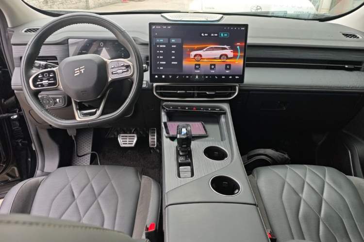 Used JETOUR Shanhai L9 2024 1.5TD 2DHT Pro 7-Seater Center Console