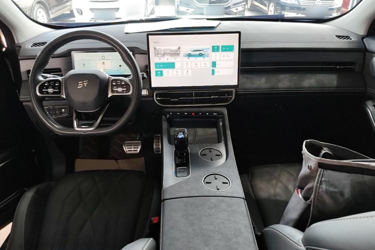 Used JETOUR Shanhai L9 2024 1.5TD 2DHT Pro 5-Seater Center Console