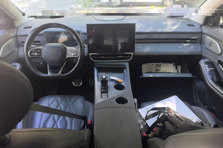 Used JETOUR Shanhai L9 2024 1.5TD 2DHT Air 7-Seater Center Console