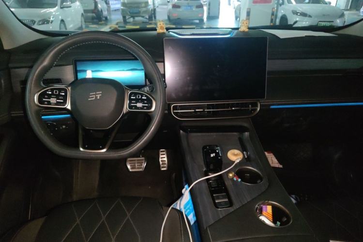 Used JETOUR Shanhai L9 2024 1.5TD 2DHT Pro 7-Seater Center Console