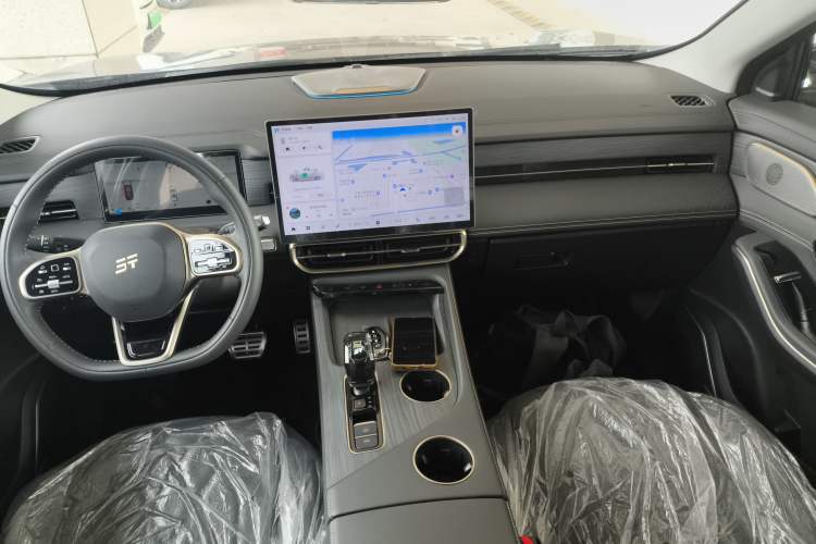 Used JETOUR Shanhai L9 2024 1.5TD 2DHT Pro 7-Seater Center Console