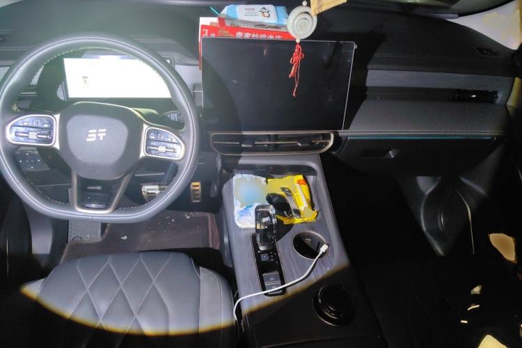 Used JETOUR Shanhai L9 2024 1.5TD 2DHT Pro 7-Seater Center Console