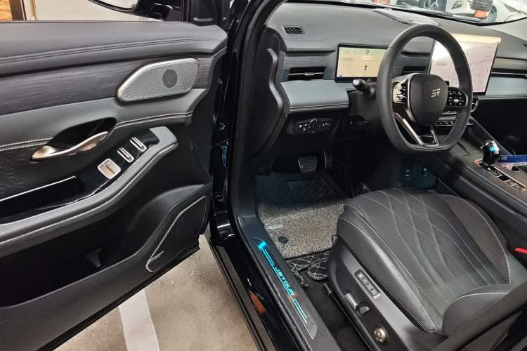 Used JETOUR Shanhai L9 2024 1.5TD 2DHT Max 7-Seater Driver Seat