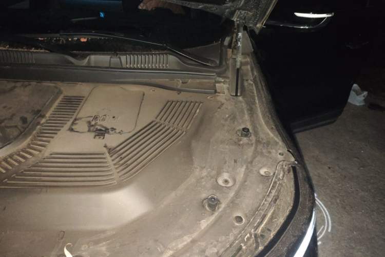 Used JETOUR Shanhai L9 2024 1.5TD 2DHT Pro 5-Seater Engine Bay Left