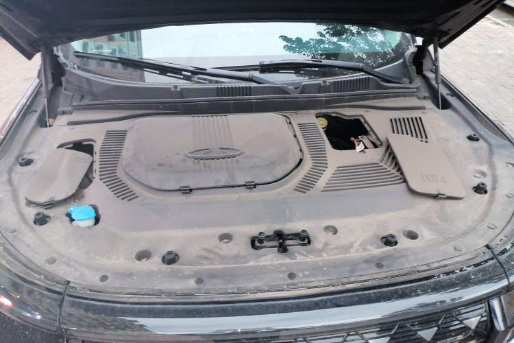 Used JETOUR Shanhai L9 2024 1.5TD 2DHT Max 7-Seater Engine Bay