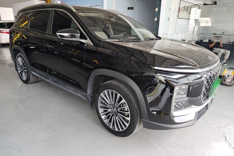 Used JETOUR Shanhai L9 2024 1.5TD 2DHT Pro 7-Seater Front Right 45 Deg