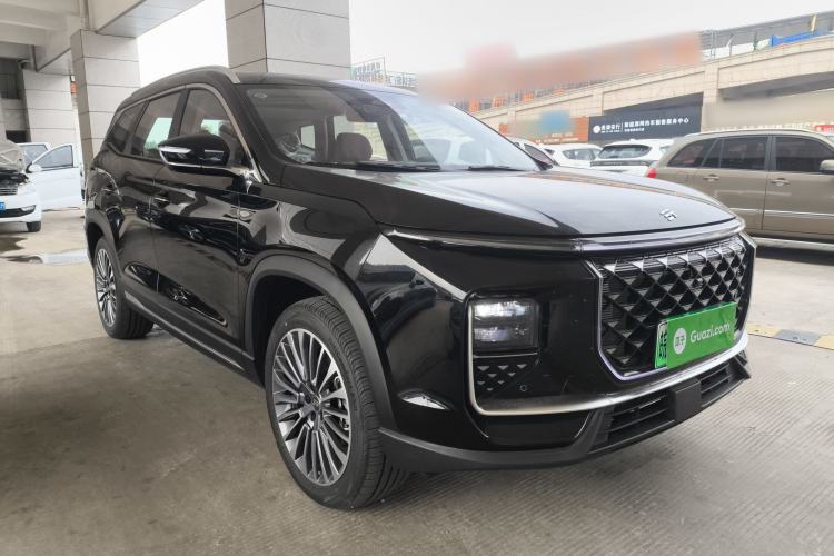 Used JETOUR Shanhai L9 2024 1.5TD 2DHT Pro 7-Seater Front Right 45 Deg