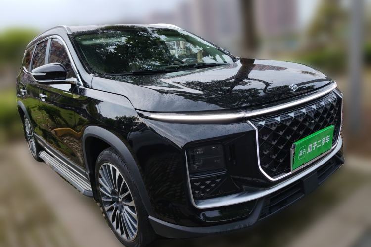 Used JETOUR Shanhai L9 2024 1.5TD 2DHT Pro 7-Seater Front Right 45 Deg