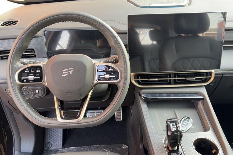 Used JETOUR Shanhai L9 2024 1.5TD 2DHT Pro 7-Seater Interior 3