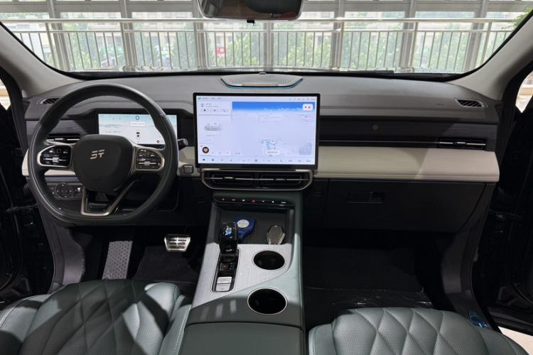 Used JETOUR Shanhai L9 2024 1.5TD 2DHT Pro 5-Seater Interior 4