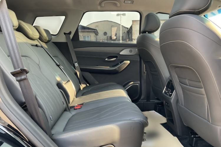Used JETOUR Shanhai L9 2024 1.5TD 2DHT Air 5-Seater Interior 5