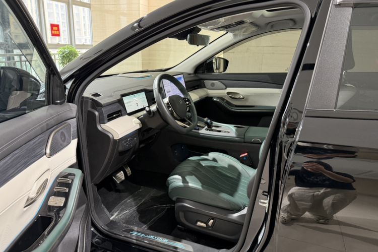 Used JETOUR Shanhai L9 2024 1.5TD 2DHT Pro 5-Seater Interior 8