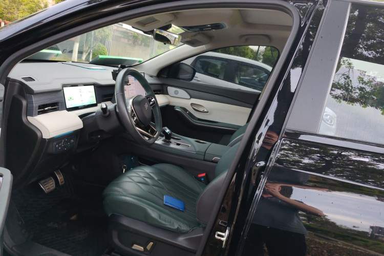 Used JETOUR Shanhai L9 2024 1.5TD 2DHT Pro 7-Seater Left Front Seat