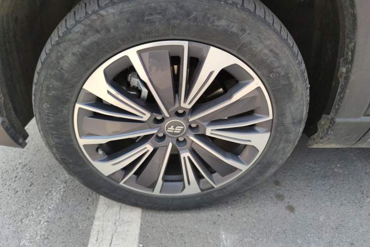 Used JETOUR Shanhai L9 2024 1.5TD 2DHT Air 7-Seater Left Front Wheel Hub