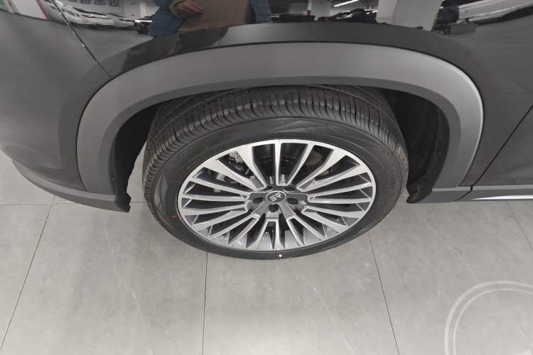 Used JETOUR Shanhai L9 2024 1.5TD 2DHT Executive Edition 5 Seats Left Front Wheel Hub