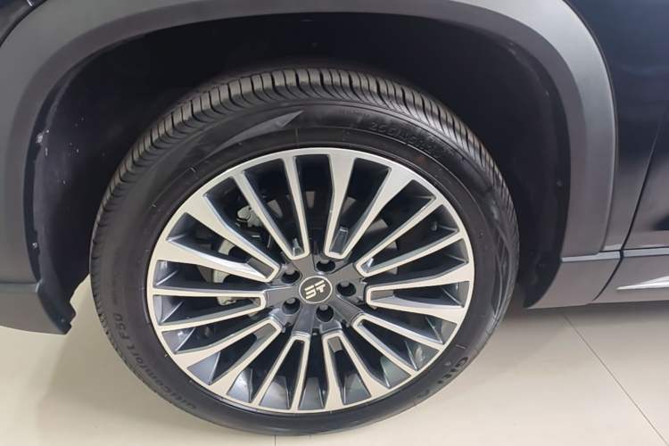 Used JETOUR Shanhai L9 2024 1.5TD 2DHT Executive Version 7-Seater Left Front Wheel Hub